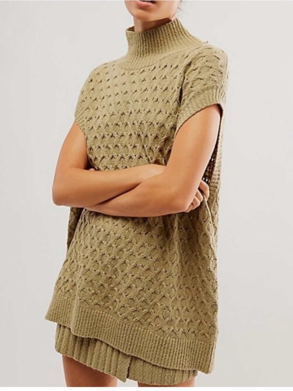 Free People Olive Green Turtleneck Cable Knit Sleeveless Sweater Size M